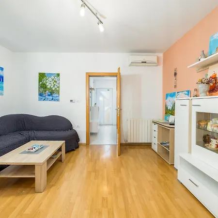 Eda 1873 Apartman