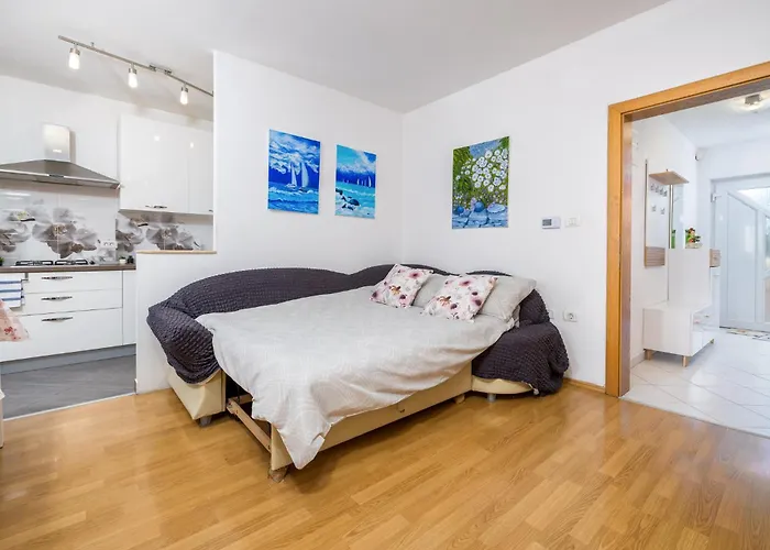 아파트 Eda 1873 풀라