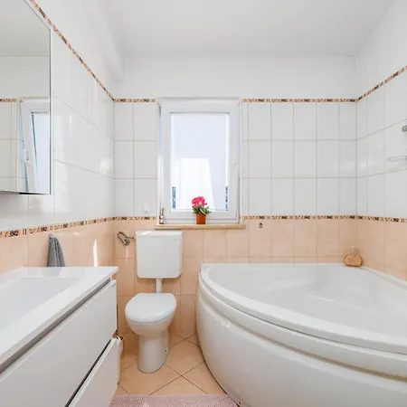 Eda 1873 Apartament *