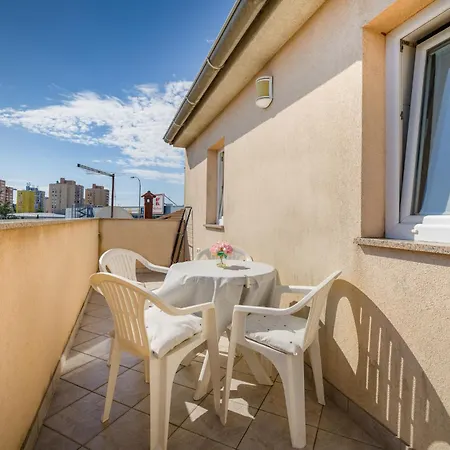 Eda 1873 Apartament *