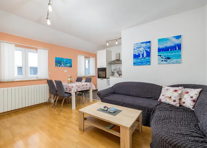 Eda 1873 Apartman Pula
